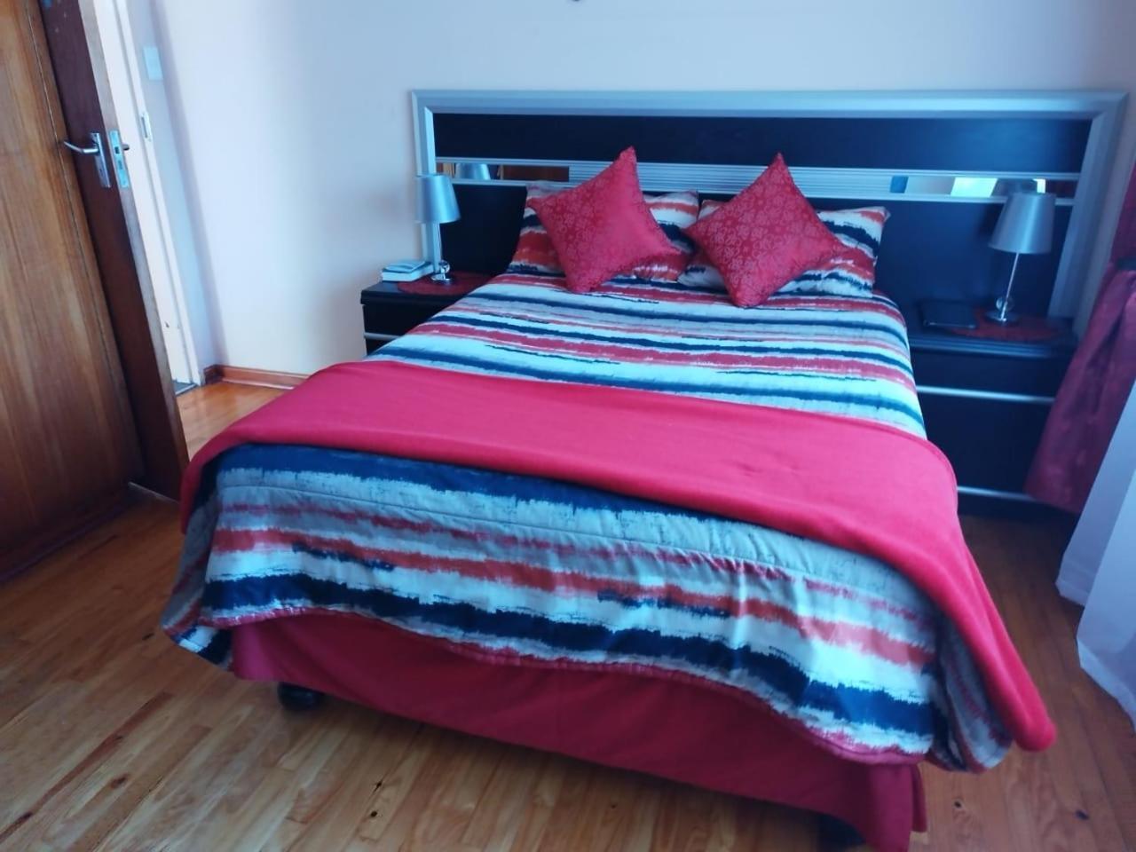 Tj Self-Catering Apartment Graaff Reinet Ruang foto