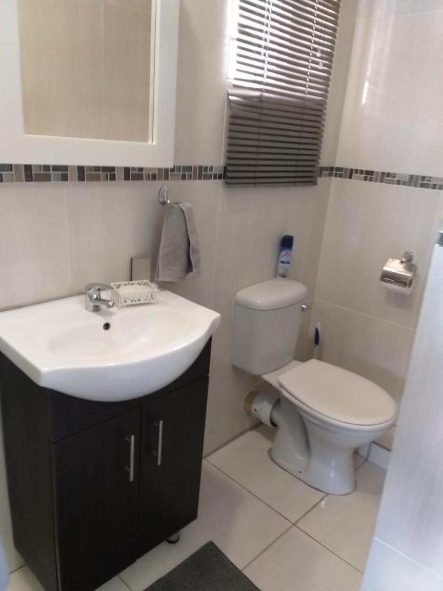 Tj Self-Catering Apartment Graaff Reinet Ruang foto