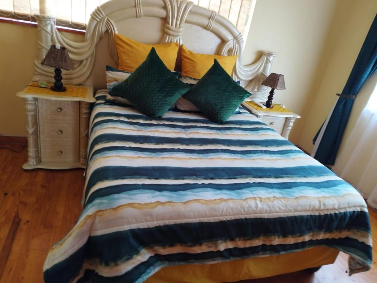 Tj Self-Catering Apartment Graaff Reinet Ruang foto