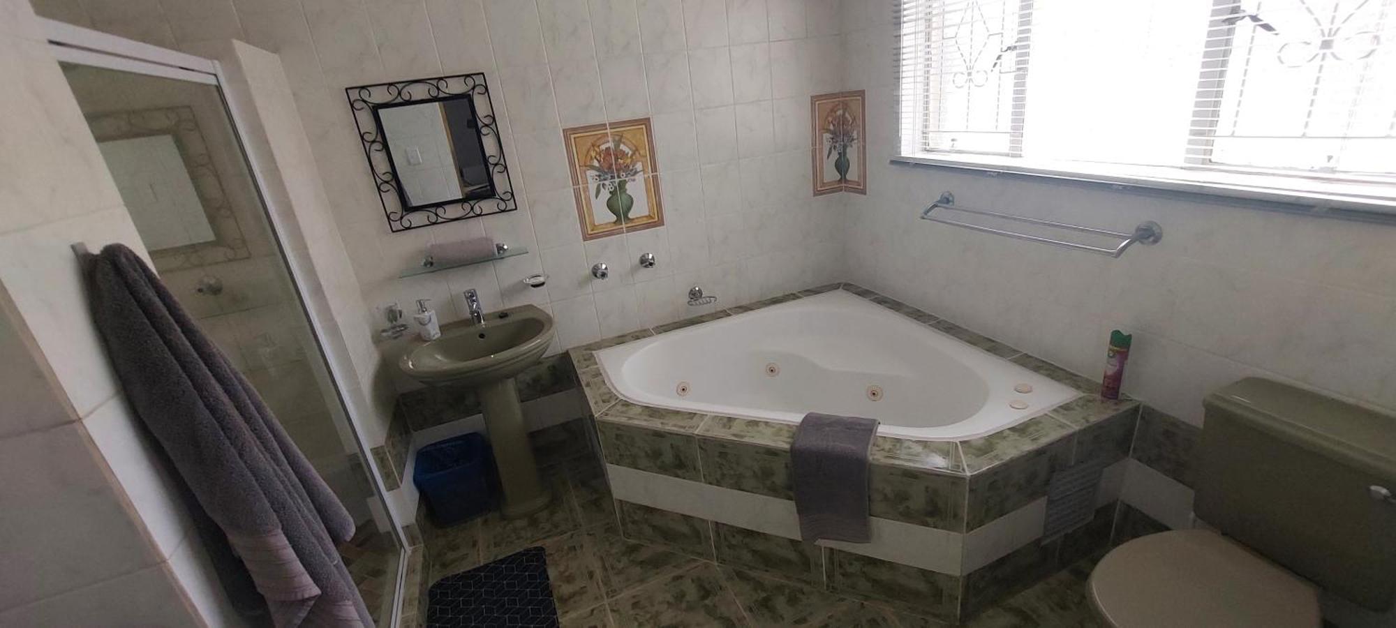 Tj Self-Catering Apartment Graaff Reinet Ruang foto